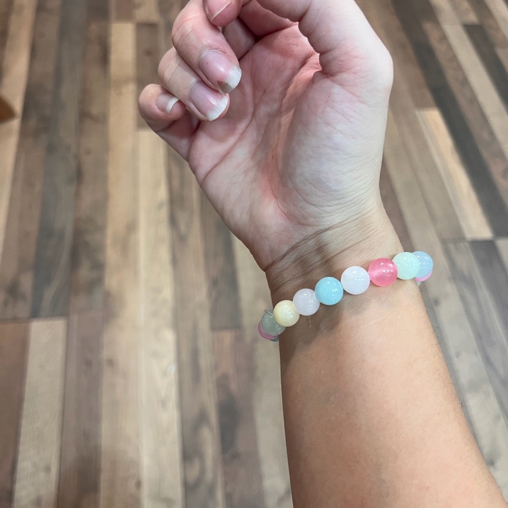 Pastel Beaded Bracelet - Picture 2 of 3